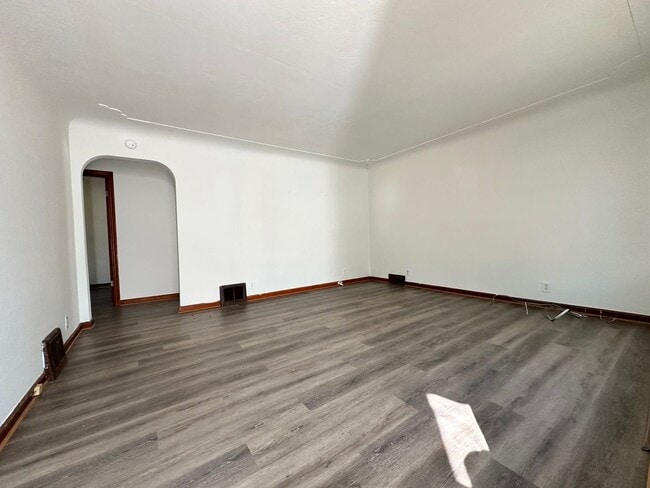 3020 Leahy St in Muskegon Heights, MI - Foto de edificio - Building Photo