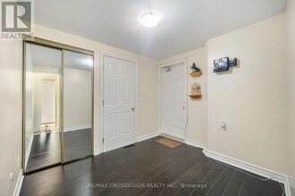 38 Jinnah Ct in Toronto, ON - Building Photo - Building Photo