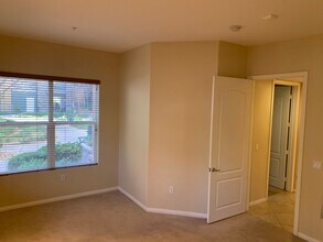26 E Serene Ave in Las Vegas, NV - Building Photo - Building Photo