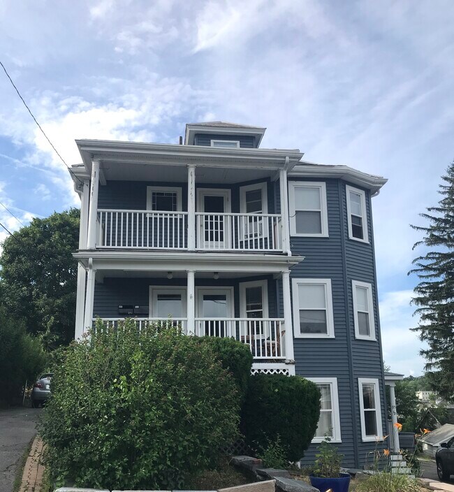 97 Nightingale Ave, Unit 97 Nightingale Ave. in Quincy, MA - Foto de edificio - Building Photo