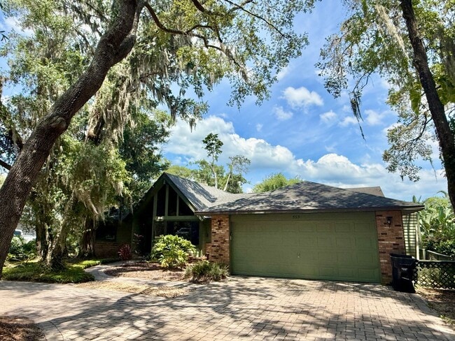 property at 553 N Lake Pleasant Rd