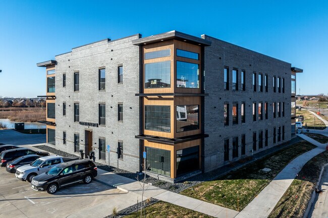 Vintage Lofts - Ankeny in Ankeny, IA - Building Photo - Building Photo