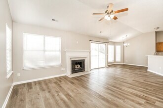 11016 Pale Hickory Ln in Charlotte, NC - Building Photo - Building Photo