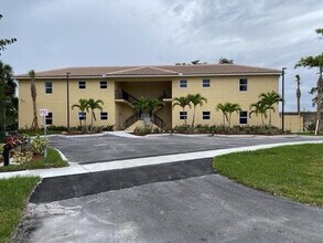 701 SW 10th Dr in Pompano Beach, FL - Building Photo - Building Photo