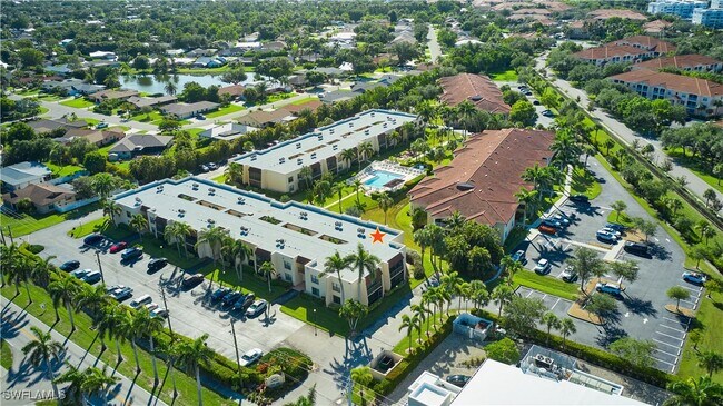 12481 McGregor Blvd in Ft. Myers, FL - Building Photo - Building Photo