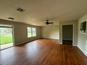 851 Aspen Ln in Cottonwood Shores, TX - Building Photo - Building Photo