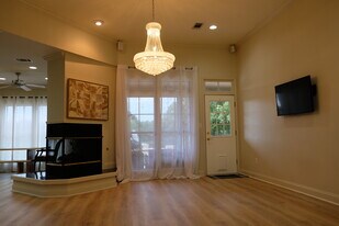 10532 Oakridge Park Ave in Baton Rouge, LA - Building Photo