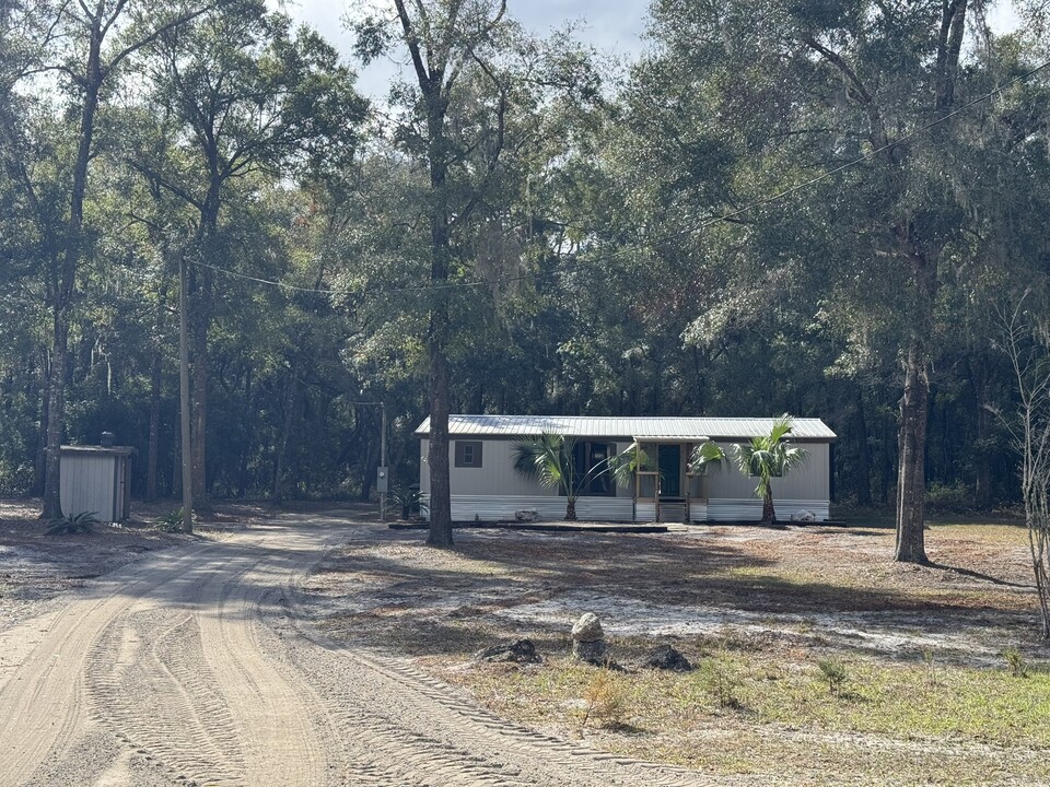 11714 SW 55th St in Micanopy, FL - Building Photo