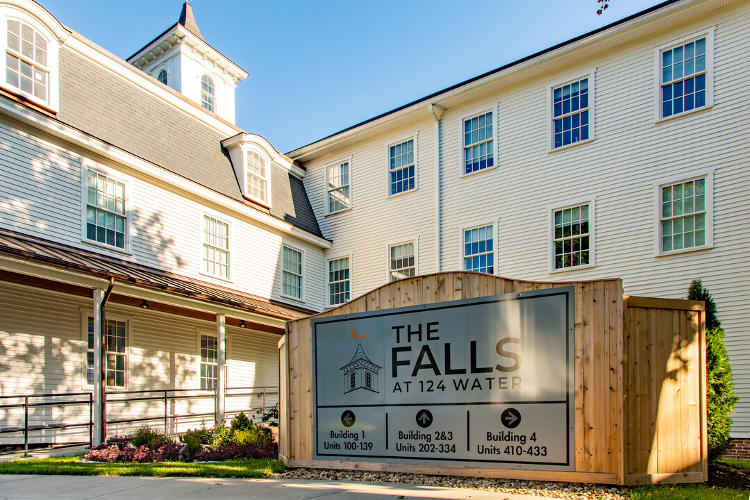 The Falls at 124 Water in Leominster, MA - Building Photo