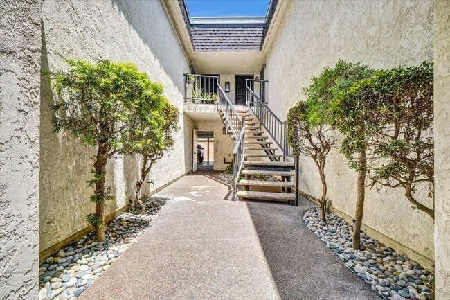898 S Lemon St in Anaheim, CA - Building Photo - Building Photo