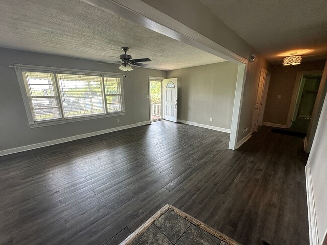 4850 Saints Delight Rd in Georgetown, SC - Foto de edificio - Building Photo