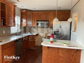 408 192nd St in Smithville, MO - Building Photo - Building Photo