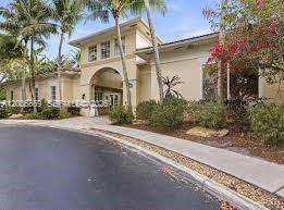 2439 Centergate Dr in Miramar, FL - Building Photo - Building Photo