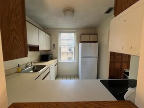 92 Gordon St, Unit #1 in Boston, MA - Building Photo - Building Photo