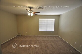 10246 N 66th Ave in Glendale, AZ - Foto de edificio - Building Photo