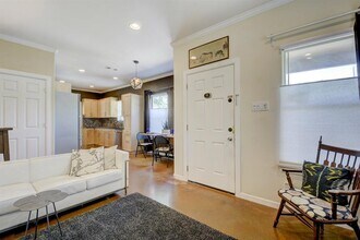 2109 New York Ave in Austin, TX - Building Photo - Building Photo