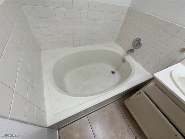 property at 3621 Covewick Dr