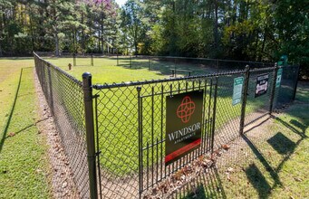 Windsor Apartments in Athens, AL - Foto de edificio - Building Photo