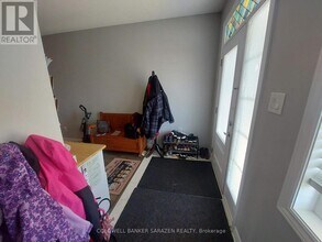 614 Hamsa St in Ottawa, ON - Building Photo - Building Photo