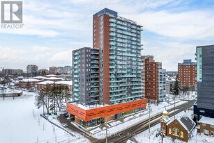 155 King St N in Waterloo, ON - Building Photo