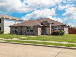 1435 Greenbrook Dr in Rockwall, TX - Building Photo - Building Photo