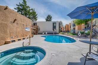 Sycamore Creek Apartments in Tucson, AZ - Foto de edificio - Building Photo