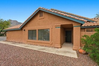 1353 E Stoney Canyon Cir in Tucson, AZ - Building Photo - Building Photo