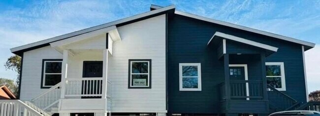 1505 Lakeview Dr