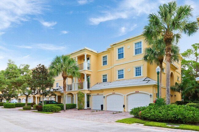 12643 SE Old Cypress Dr in Hobe Sound, FL - Building Photo - Building Photo
