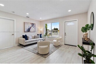 4220 SW 21st St in West Park, FL - Foto de edificio - Building Photo