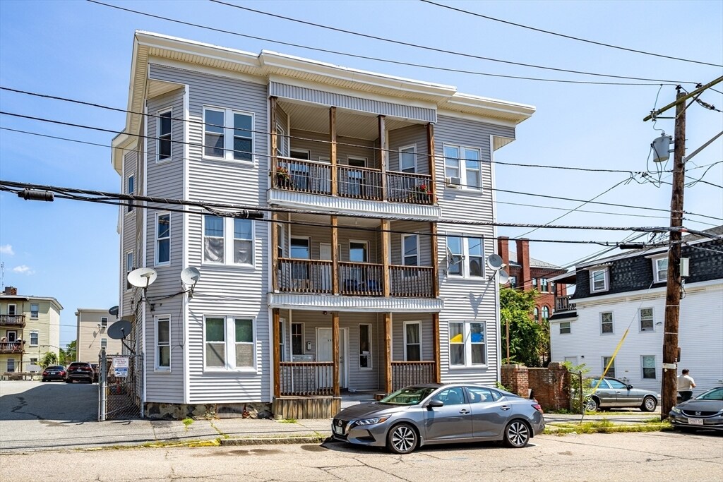 155 Salem St in Lowell, MA - Building Photo