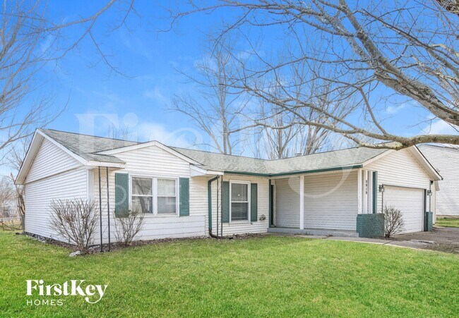 8819 Timberwood Dr in Indianapolis, IN - Building Photo - Building Photo
