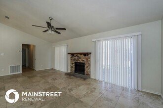 3805 Big Leaf Ln in Fort Worth, TX - Foto de edificio - Building Photo