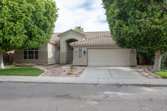 property at 966 W Citrus Way