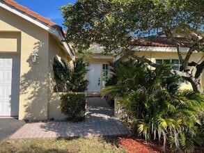 517 Spinnaker in Weston, FL - Building Photo - Building Photo