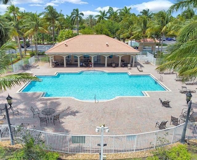 8344 SW 27th St in Miramar, FL - Building Photo - Building Photo