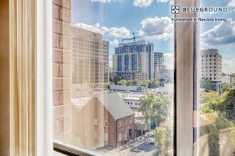 4835 Cordell Ave in Bethesda, MD - Foto de edificio - Building Photo