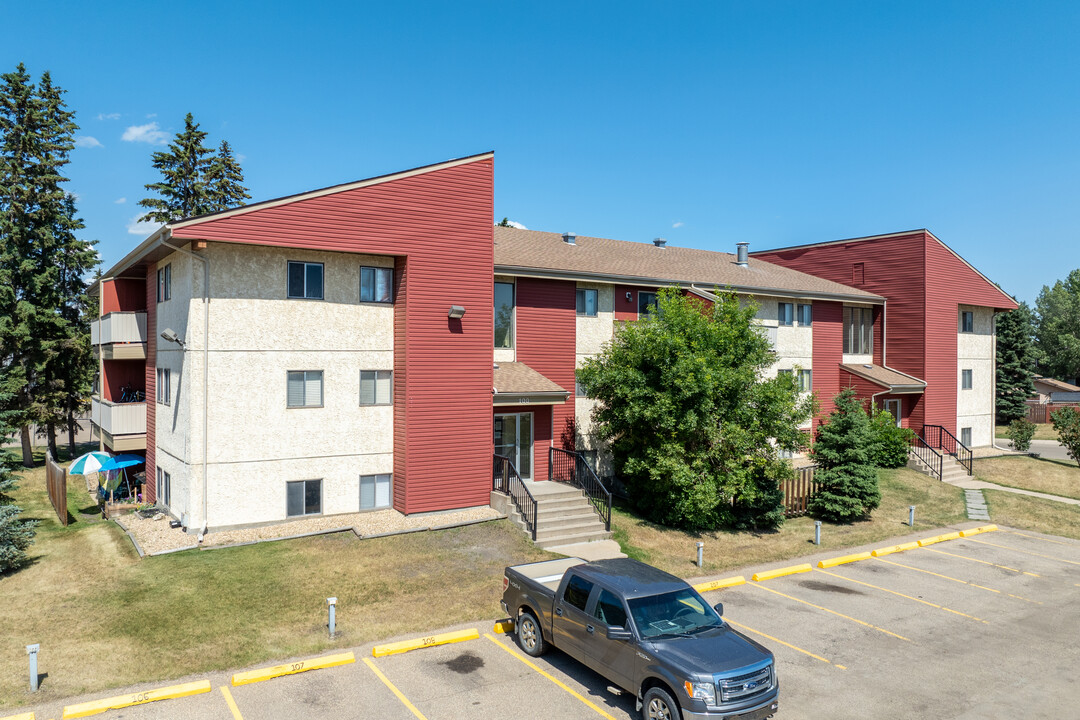 Glendale Apartments in Red Deer, AB - Building Photo