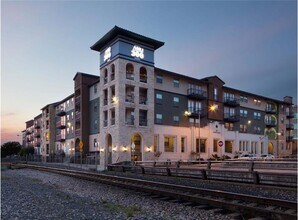 302 N Lamar Blvd in Austin, TX - Building Photo - Building Photo