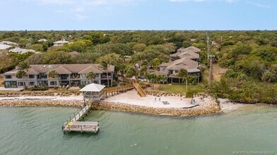 5626 SE Schooner Oaks Way in Stuart, FL - Building Photo - Building Photo