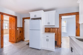 668 Grand St in Bridgeport, CT - Building Photo - Building Photo