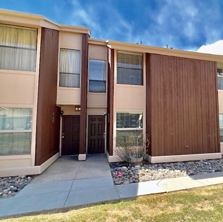 4319 N Carefree Cir in Colorado Springs, CO - Building Photo
