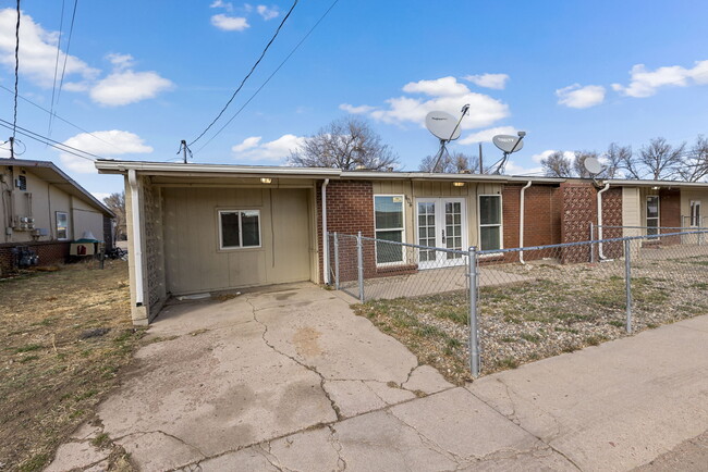 404 Sunny Ln in Fountain, CO - Foto de edificio - Building Photo