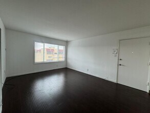 3232 14th Ave in Oakland, CA - Building Photo - Building Photo