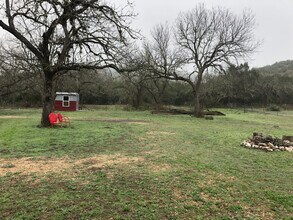 200 Saddleback Ridge in Bandera, TX - Building Photo - Building Photo