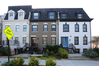 1476 Harvard St NW in Washington, DC - Building Photo - Building Photo