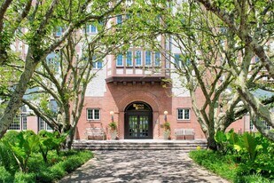 236 Edgemere St, Unit 223 in Montauk, NY - Building Photo