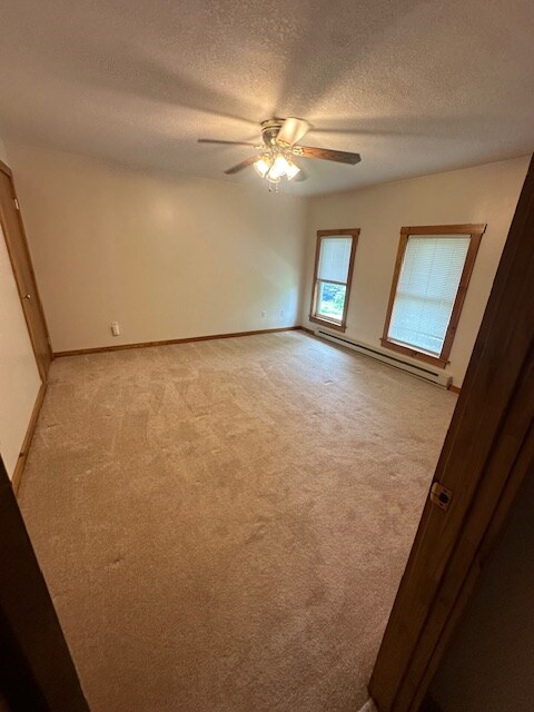 379-385-385 Main St in Gilbertville, MA - Building Photo - Building Photo