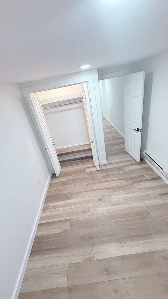 5956 Hasbrook Ave, Unit B in Philadelphia, PA - Foto de edificio - Building Photo