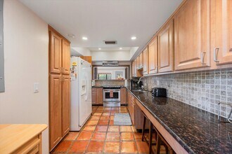13244 Polo Club Rd in Wellington, FL - Building Photo - Building Photo